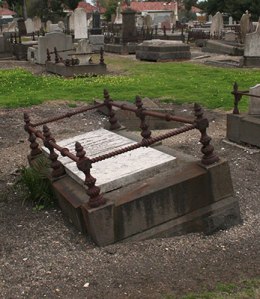 Sinking grave, Williamstown cemetery