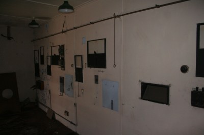 projection-box-wall