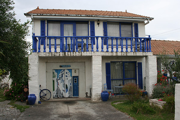 Greek-artist-house